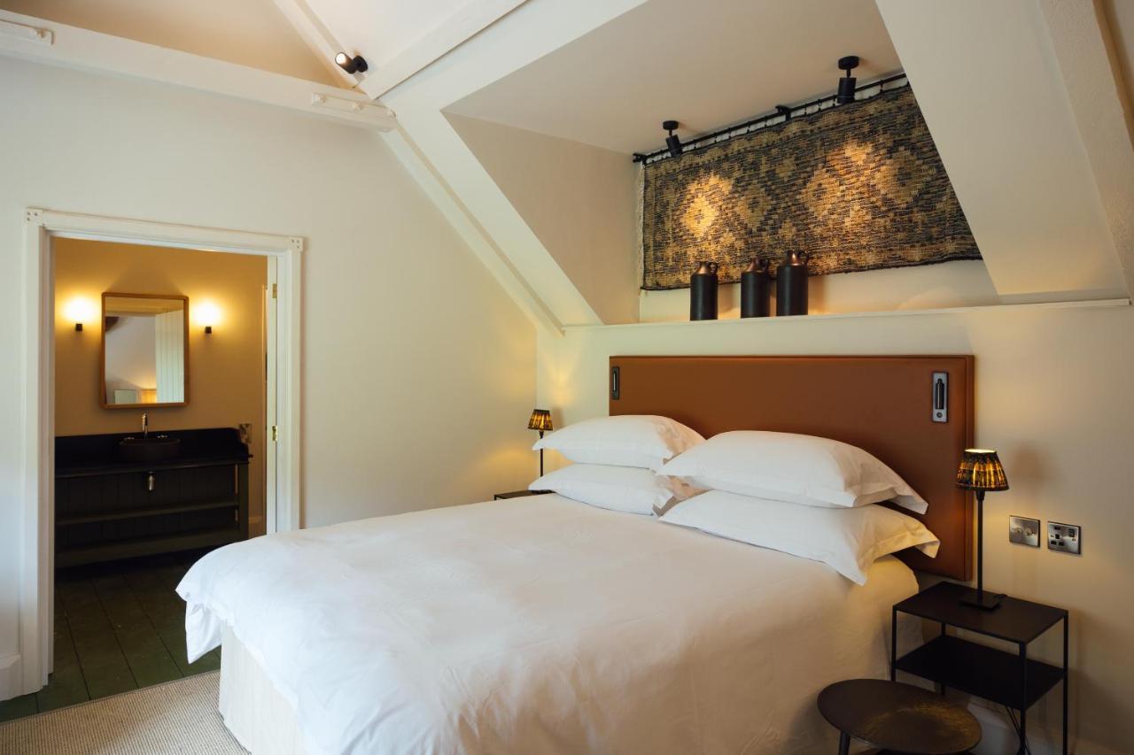 Grove Of Narberth Hotel Bagian luar foto