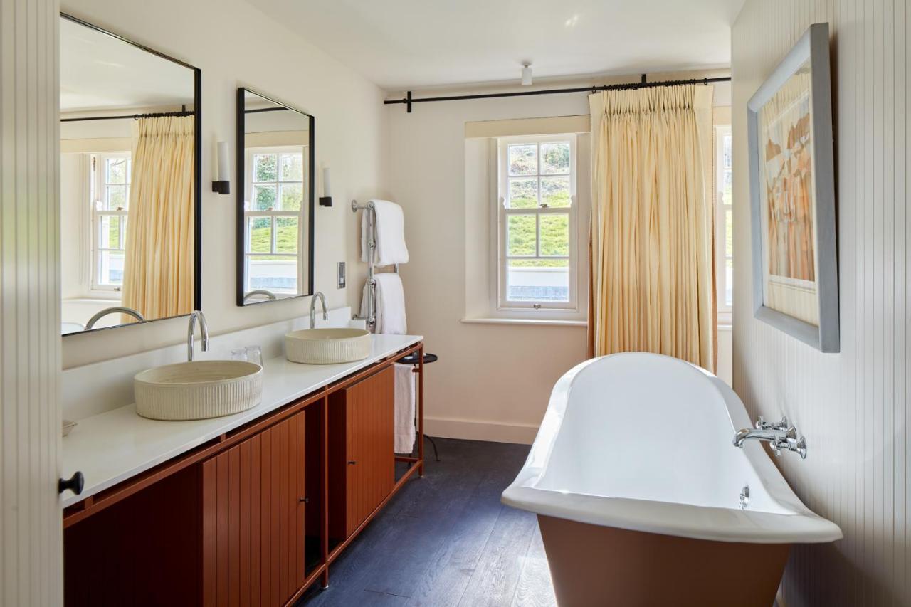 Grove Of Narberth Hotel Bagian luar foto